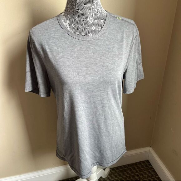 Lululemon Men’s Athletic T-shirt in Grey Sz Small - Picture 1 of 7